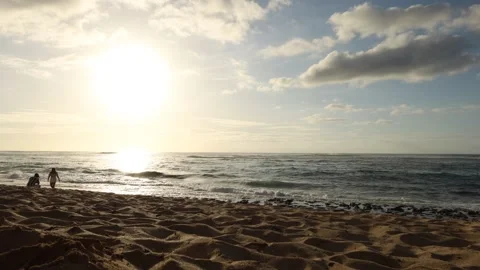 Time Lapse of Sunset at Laniakea Beach Hawaii Vídeos de archivo 241289663