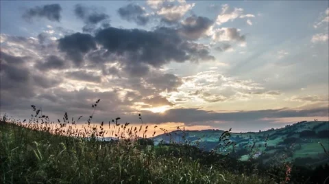 Time lapse of a sunset in the Mountains Stock Footage 52121629