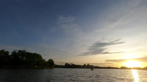 Time lapse sunset over the lake Video stock 196872565