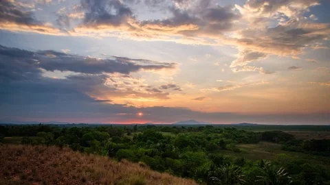Time lapse of a sunset over a mangrove forest in Madagascar 動画素材 70157125