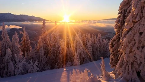 Time lapse with sunset over a mountain landscape in winter 스톡 동영상 122223929