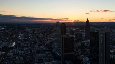 Time Lapse - Sunset over the skyline of Frankfurt Vídeo Stock 72923716