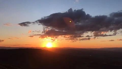 Time lapse sunset over the Vitosha mountain near Sofia, Bulgaria. Stockbeeldmateriaal 152643771
