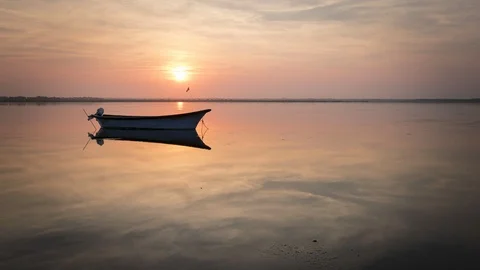 Time-lapse Sunset reflection (Canet en Roussillon) Video stock 99106367