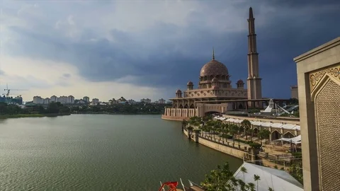 Time lapse of sunset scene at Putra mosque Stock Footage 85074251