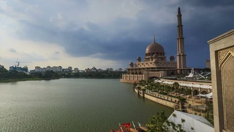 Time lapse of sunset scene at Putra mosque Stock Footage 85074381