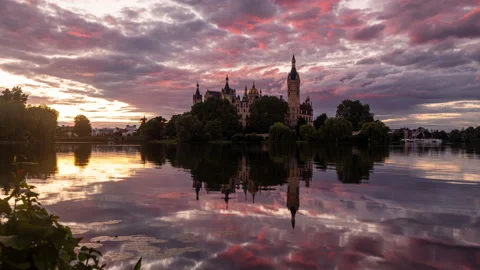 Time Lapse of a sunset at Schwerin Castle in Germany Stock Footage 137758003