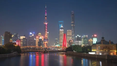 Time lapse of sunset, Shanghai skyline and Waibaidu bridge, China Stock Footage 112763181
