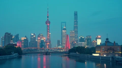 Time lapse of sunset, Shanghai skyline and Waibaidu bridge, China Stock-Footage 116408180