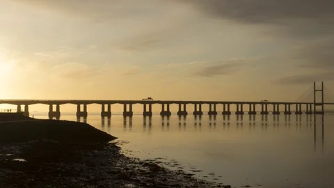 Time-lapse of Sunset Through Prince of Wales Bridge Видео 123770286