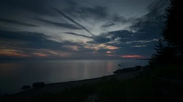 Time lapse Sunset Transition to Night with Clouds and Water Reflections #3 Stock Footage 85474662