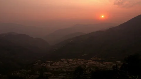 Time lapse of the sunsetting on the rice terraces of Yunnan, China. Video stock 249108522