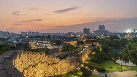 Time lapse of Suwon Hwaseong Fortress at twilight from day to night. Stock Footage