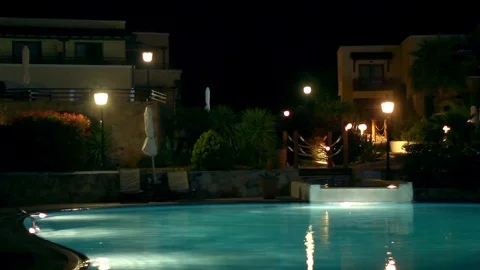 Time lapse of swimming pool in the night hotel Video stock 69832991
