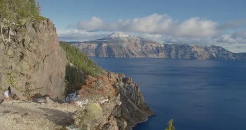Time Lapse of swirling winds brushing across the surface of Crater Lake 動画素材 168209120