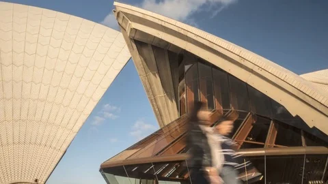 Time Lapse of Sydney Opera House, Clouds &amp; Tourists in Australia 動画素材 76769914