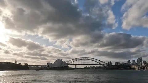 Time-lapse of Sydney Opera House and Harbour Bridge Vídeos de archivo 336273783