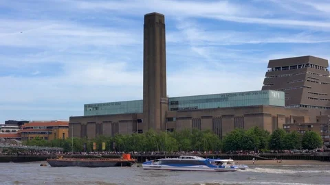 Time Lapse of the Tate Modern museum on the River Thames Stock Footage 109185591