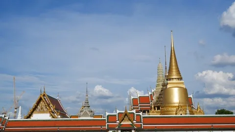 Time lapse of Temple of Emerald Buddha, Bangkok, Thailand Stock Footage 102382547