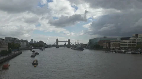 Time lapse. Thames river with busy boat traffic on a cloudy day. Stock Footage 209716483
