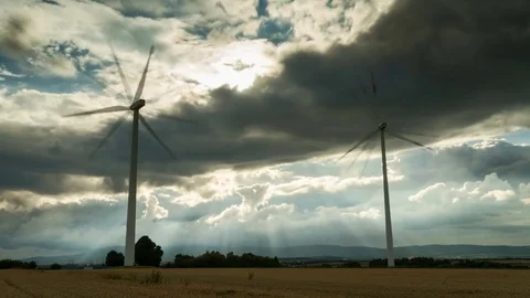 Time lapse - Thundercloud approaching over a wheat field Видео 78694684
