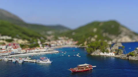 Time lapse. Tilt-shift miniature of Greece town Parga harbour bay 스톡 동영상 167178726