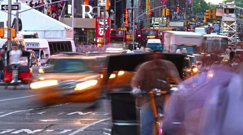 Time lapse of Times Square traffic at evening Видео 46827672