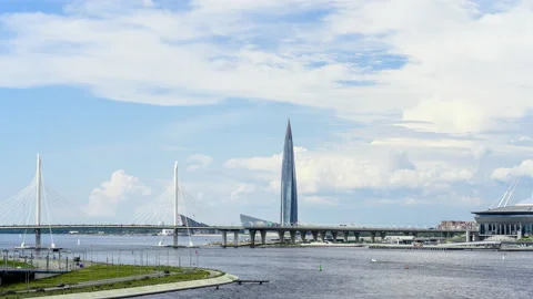 Time lapse. Top view to the moving cars on the highway above Neva river Stock-Footage 169885719