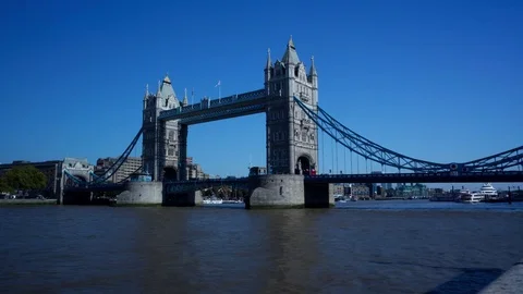Time-lapse of Tower Bridge in the afternoon Video stock 71012377