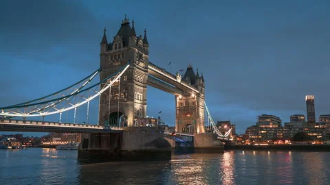 Time lapse, Tower Bridge in London in sunset time Stock Footage 220190675