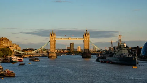 Time lapse of Tower Bridge at sunset, London, UK Stock Footage 97087810