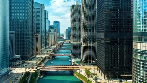 Time-lapse of traffic along the Chicago Riverfront Stock Footage 95659735