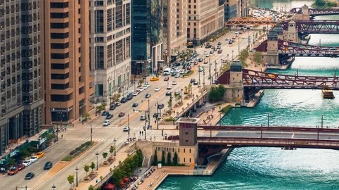Time-lapse of traffic along the Chicago Riverfront Stock Footage
