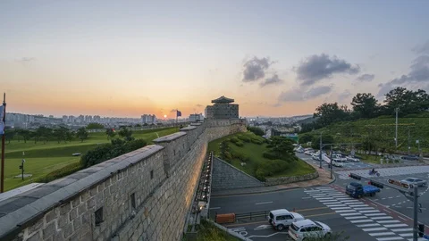 Time lapse traffic and sunset at Suwon Hwaseong Fortress. Stock Footage 127028124