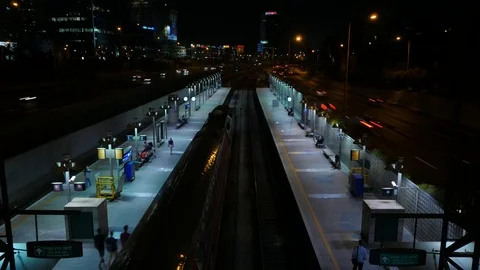 Time Lapse Of Traffic In Ayalon Freeway And Railway Station 스톡 동영상 81903538