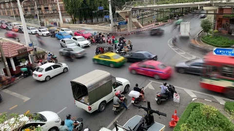 Time lapse of traffic during rush hour 스톡 동영상 115905186