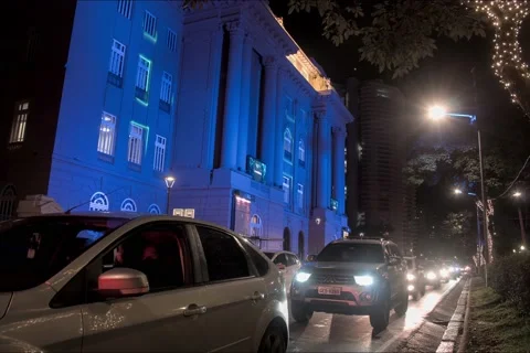 Time lapse from traffic in front of Centro Cultural do Banco do Brasil in Praça  Stock-Footage 167293669