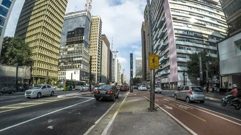 Time lapse of traffic jam and pedestrians in Paulista Avenue Video stock 87056592