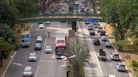 Time lapse of traffic on July 9th Avenue in Sao Paulo, Brazil (4K Ultra HD). 库存影片 116908983