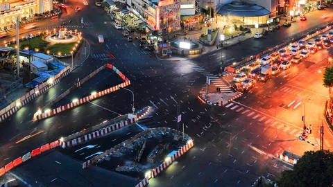 Time lapse traffic junction road under construction in Bangkok Thailand 库存影片 78715542