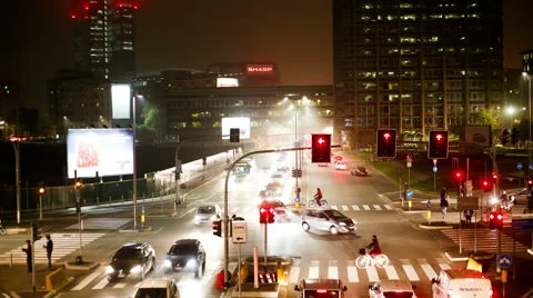 Time lapse of traffic, lights and colors in a big busy city Stock-Footage 57214508