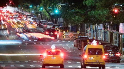 Time Lapse - Traffic on Park Ave at Night - New York Stock Footage 112859541
