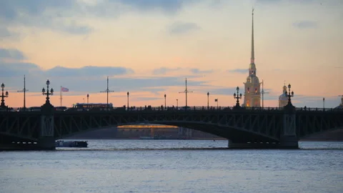 Time lapse of traffic on Trinity bridge in Saint-Petersburg, Russia Stock-Footage 97846537