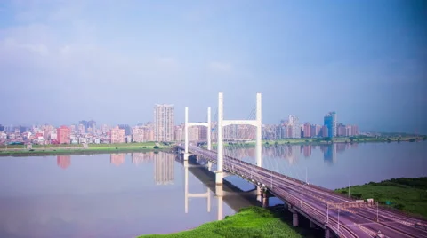 Time Lapse - Traffic View of a Bridge in Taipei, Taiwan Video stock 64583389