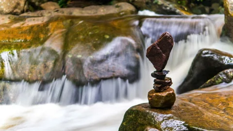 Time Lapse of Tranquil River with Stone Stack in Cape Town Forest Video stock 133332622