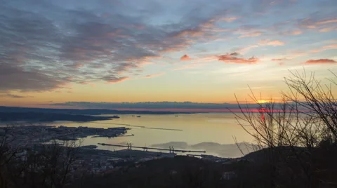 Time lapse of Trieste gulf with the sunset Video stock 49058576