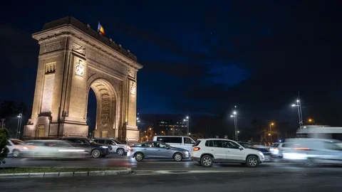 Time lapse of Triumph Arch in Bucharest, Romania at night. Stock Footage 124908365