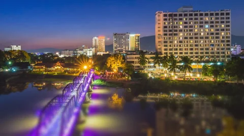 Time lapse twilight cityscape of chiang mai, thailand (pan shot) Stock Footage 37268141