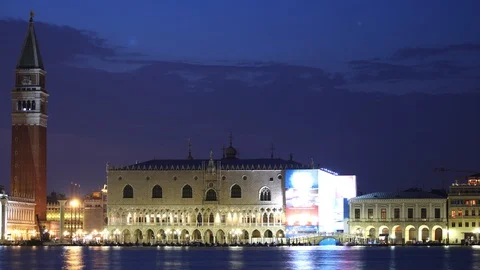Time Lapse of Venice Skyline Iconic Building Sight in Marks Square Dusk to Night Video stock 105238930