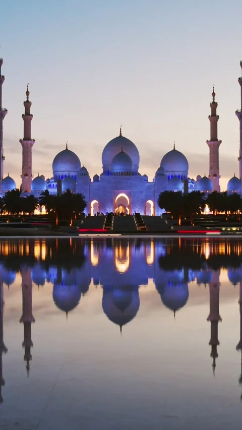 Time-lapse vertical panorama Sheikh Zayed Bin Sultan Al Nahyan Mosque, Abu .. Vídeos de archivo 334224314